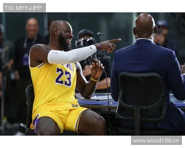 詹姆斯膝伤完全康复湖人决定谨慎对待季前赛出场时间