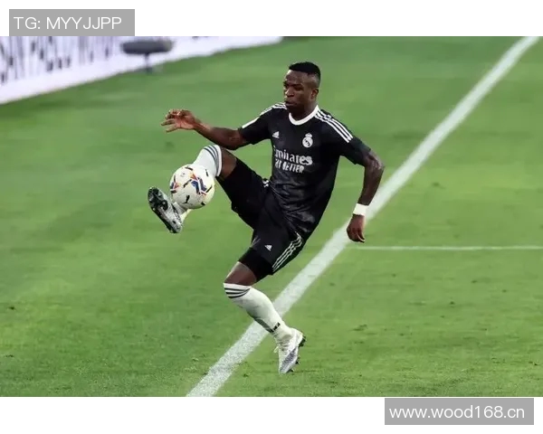 皇马11月最佳球员候选名单揭晓姆巴佩库尔图瓦维尼修斯争夺荣誉