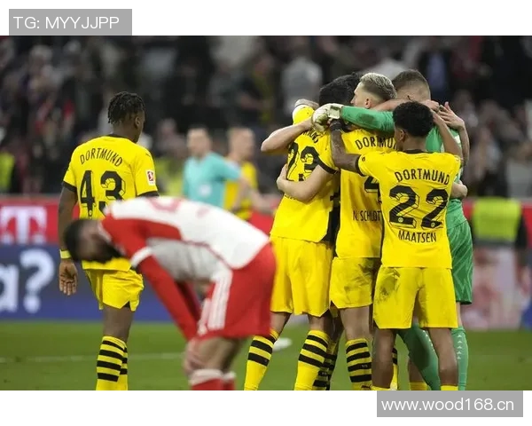 多特蒙德与勒沃库森关注利兹联16岁中场新星萨姆阿尔克