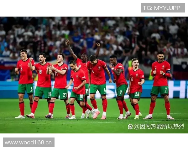 C罗传射助球队获胜社交媒体分享庆祝瞬间展现不懈努力与坚持