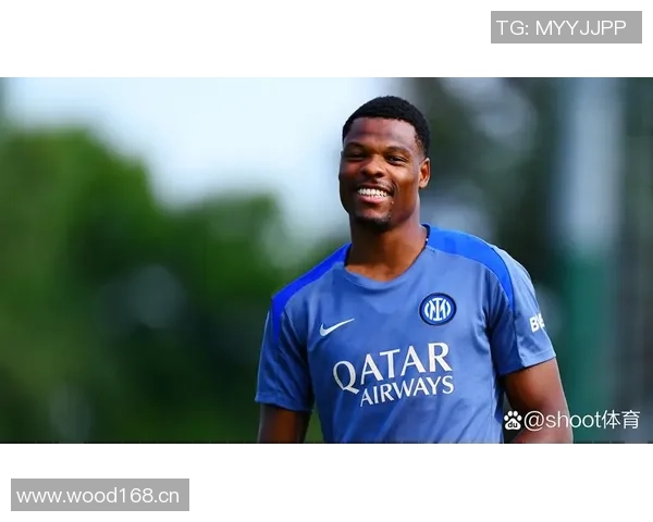 邓弗里斯期待早日回归国米赛场感谢球队如大家庭般的支持与关怀