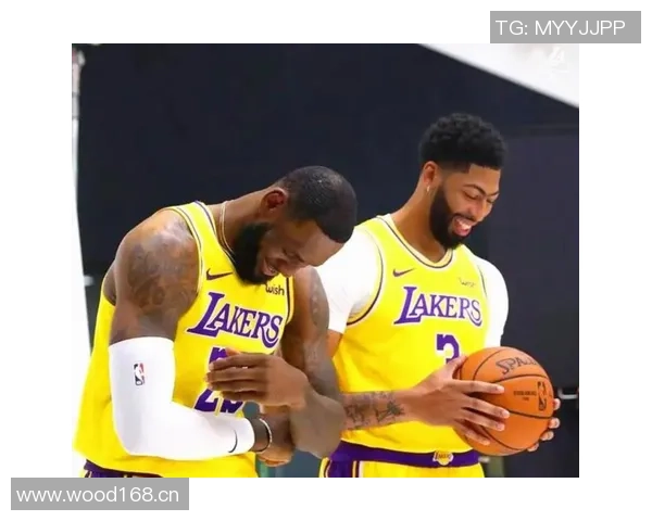 帕金斯建议独行侠交易浓眉和欧文以弗拉格为核心进行重建