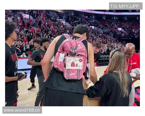 真男人的粉色选择杨瀚森分享书包抢购趣事