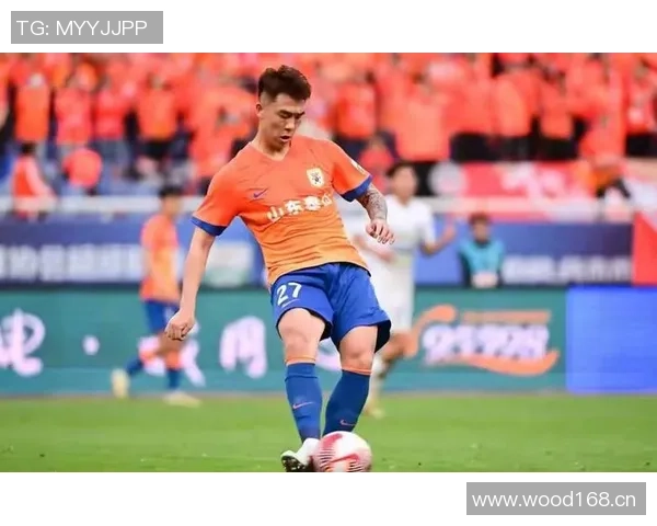 后场防守失误致命奥斯卡助攻侯永永头球破门泰山队暂时落后玉昆队 后场防守失误致命奥斯卡助攻侯永永头球破门泰山队暂时落后玉昆队